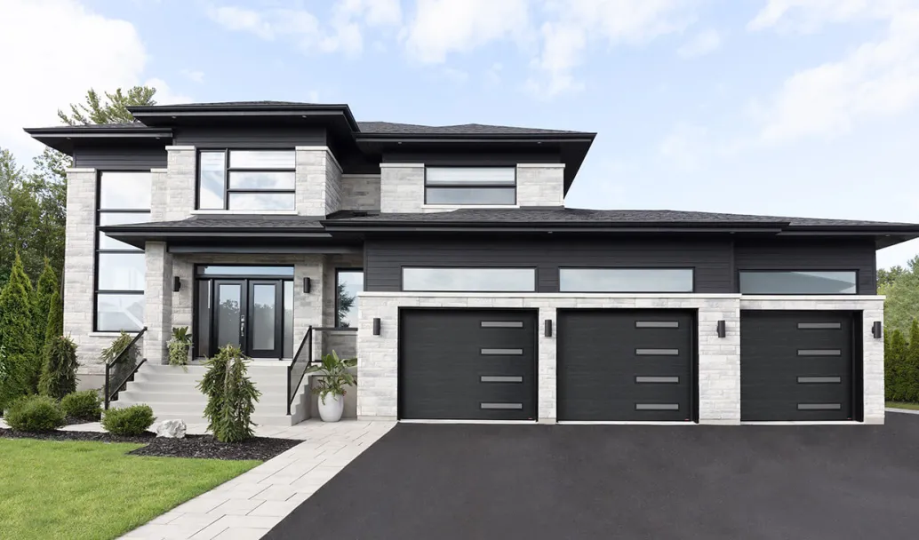 Standard+ Flush, 10' x 8' and 9' x 8', Black, window layout: Right-side Harmony, Slim windows with Grey Sandblasted glass