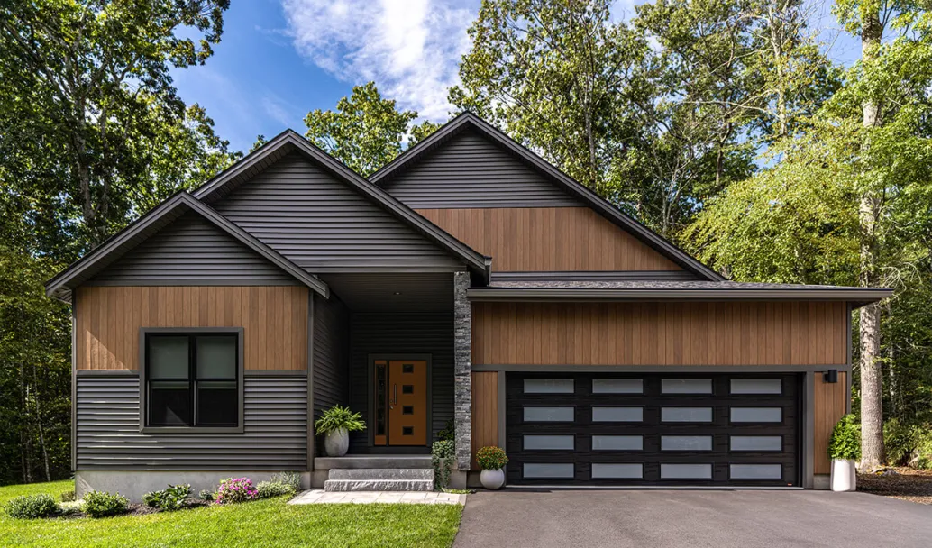 Standard+ Flush, 18' x 7', Black, White Sandblasted windows