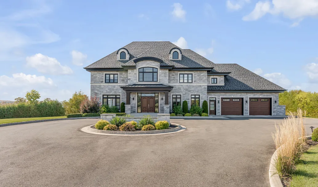 Standard+ North Hatley LP, 10' x 8', American Walnut Faux Wood, windows with Richmond Inserts