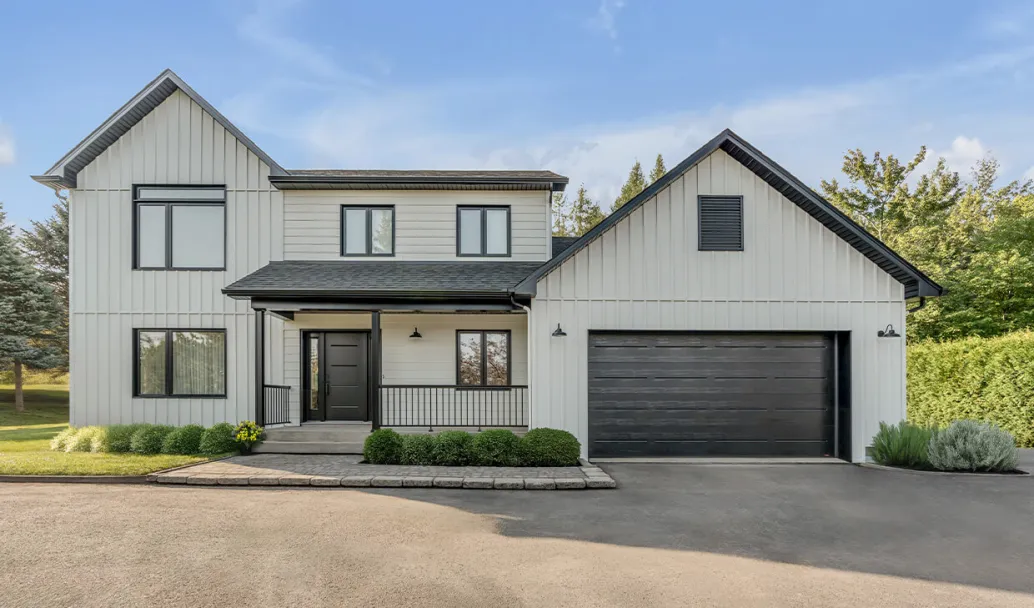 Standard+ Vog, 16' x 8', Black / Coordinated with Vog entry door from Novatech