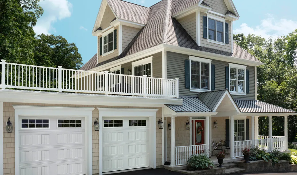 Village Collection I-2 Layout, Plank base, 9' x 8', White, windows with Stockton Long Inserts