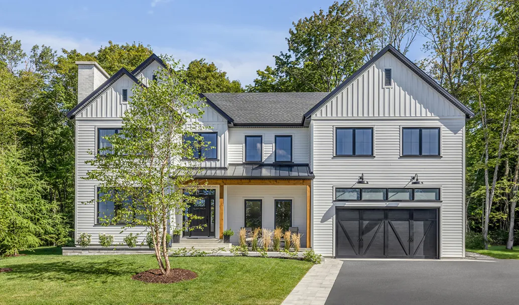 Eastman E-23, 16,5' x 8', Black door and overlays