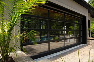 California, 18 x 8', Black aluminum frame, Clear glass