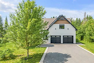 Standard+ Classic XL, 9’ x 7’, Black, White Sandblasted windows / Coordinated with UNO entry door from Novatech