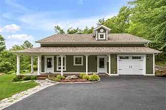 Standard+ North Hatley SP, 9' x 7', Ice White, 8 lite Orion windows