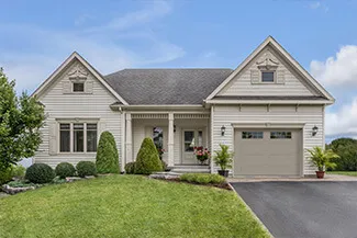 Vantage Shaker-Slat Four, 10' x 7', Sandstone, windows with Stockton Inserts