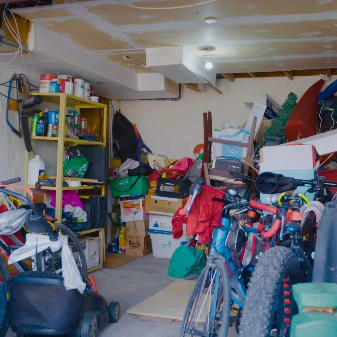 Gregory and Melanie's garage... Before!