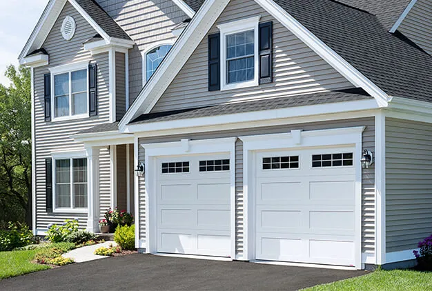 Standard+ Shaker-Flat XL, 9' x 8', Ice White, 8 lite Orion windows