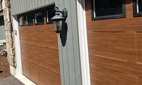 Standard+ Shaker-Flat CC, 9' x 7', Chocolate Walnut Faux Wood, Clear windows