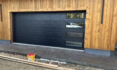 Standard+ Moderno Multi garage door, 16' x 7', Black, Clear windows