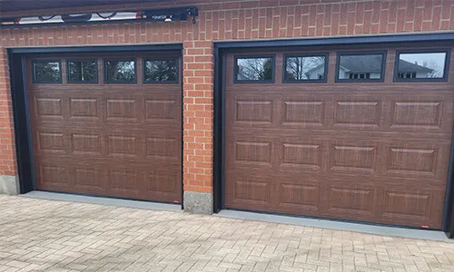 Standard+ Classic CC, 9' x 7', American Walnut Faux Wood, Clear windows